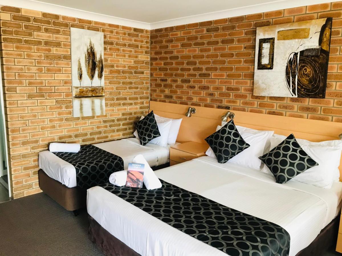Jumbuck Motor Inn Tenterfield Bagian luar foto