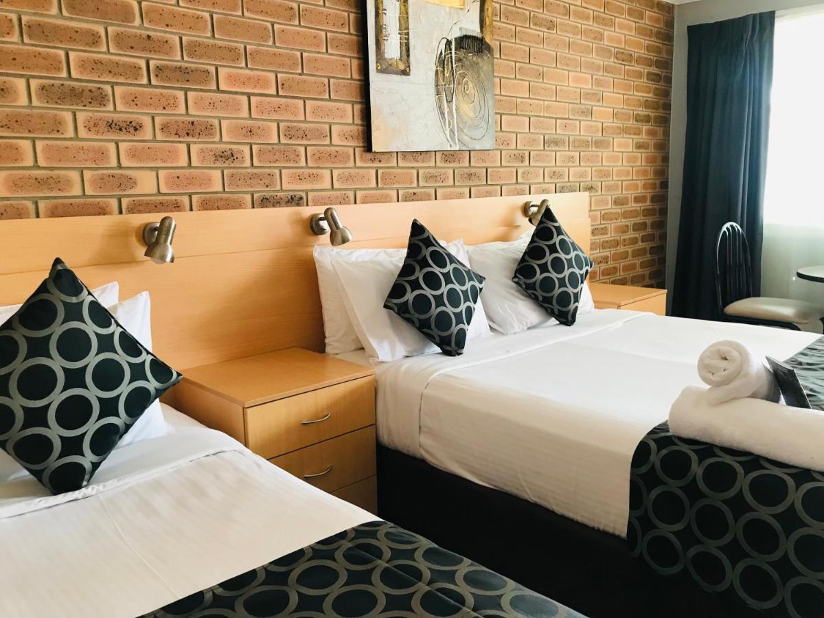 Jumbuck Motor Inn Tenterfield Bagian luar foto