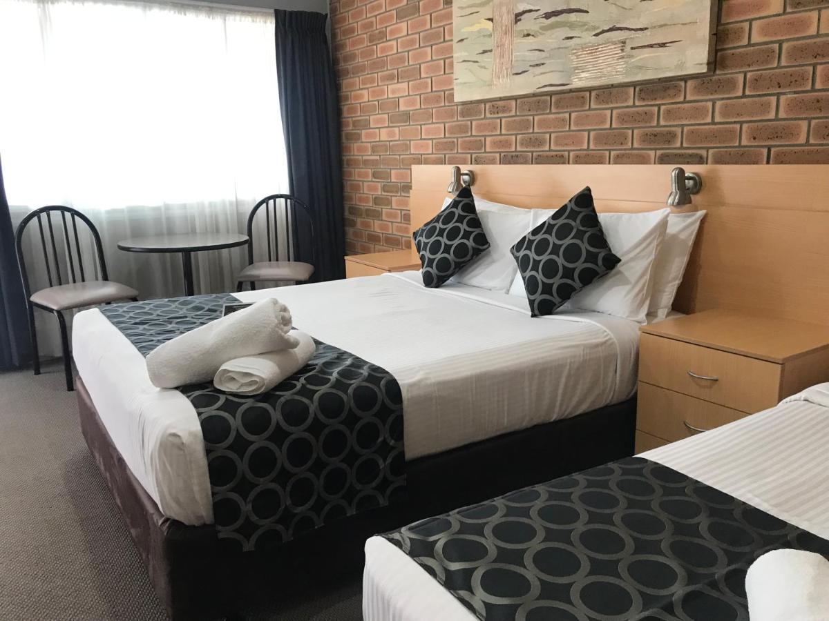 Jumbuck Motor Inn Tenterfield Bagian luar foto