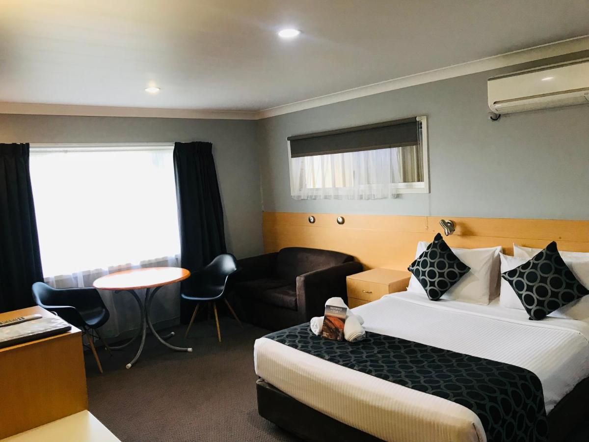 Jumbuck Motor Inn Tenterfield Bagian luar foto