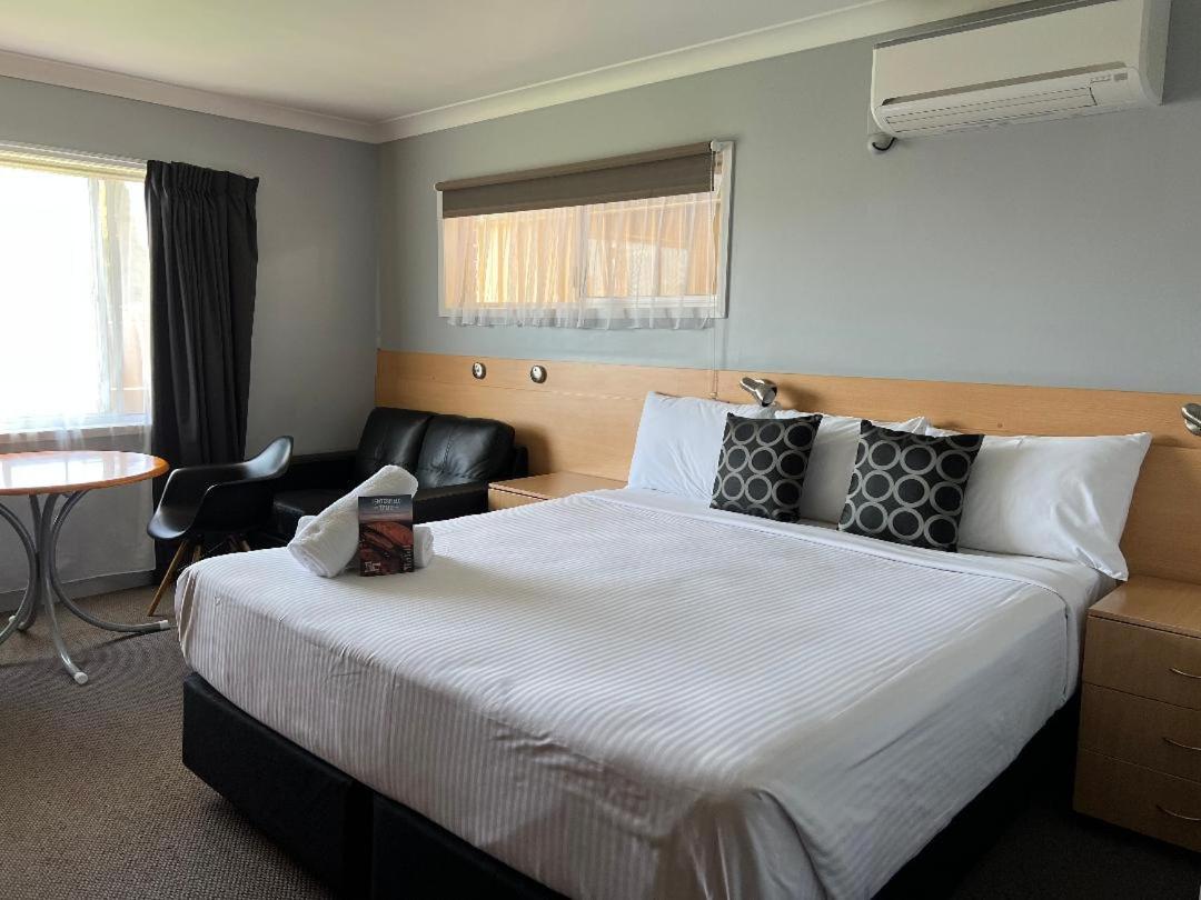 Jumbuck Motor Inn Tenterfield Bagian luar foto